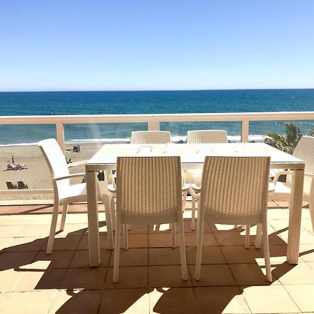 Beachfront Apartment In La Cala De Mijas Extérieur photo