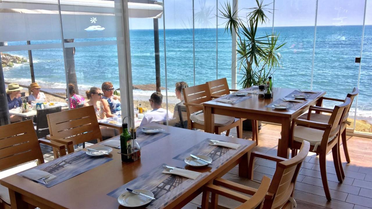 Beachfront Apartment In La Cala De Mijas Extérieur photo