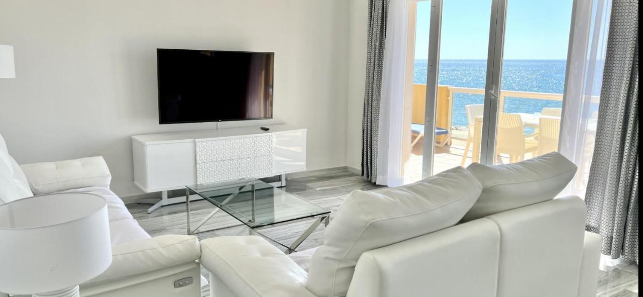 Beachfront Apartment In La Cala De Mijas Extérieur photo